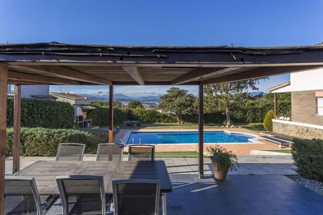 4 slaapkamer Villa te koop in Gerona stad - € 510.000 (Ref: 9144415)