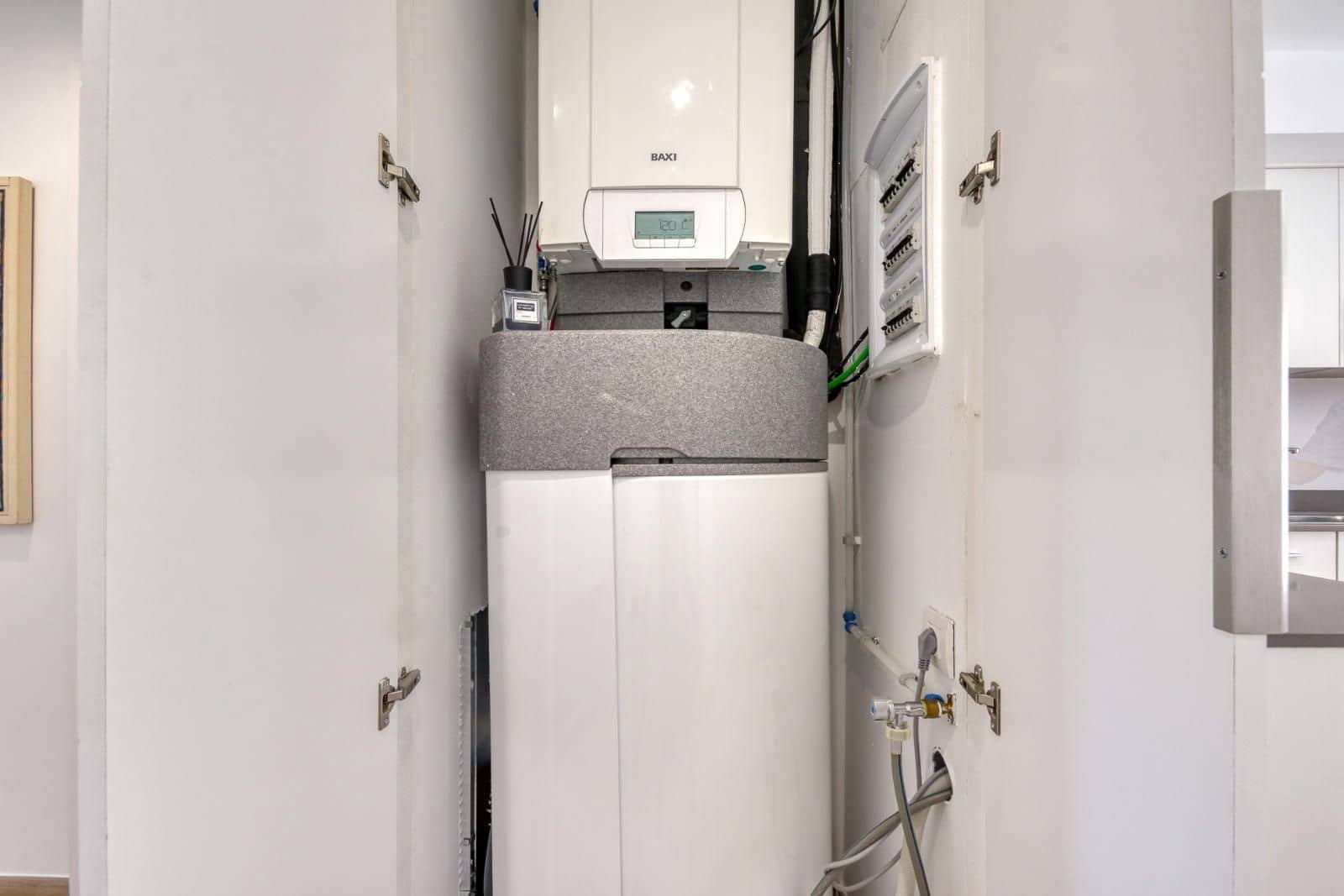 2 bedroom Flat for sale in Roses with garage - € 205,000 (Ref: 9146014)