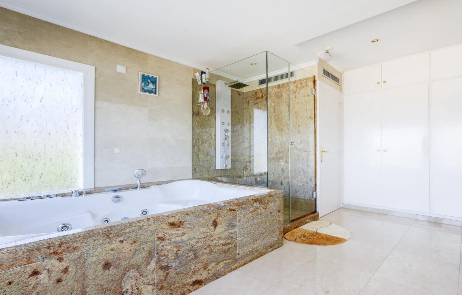 5 soverom Villa til salgs i Roses med svømmebasseng garasje - € 945 000 (Ref: 9164241)