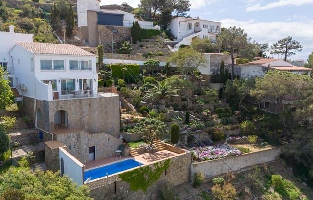 5 soverom Villa til salgs i Roses med svømmebasseng garasje - € 945 000 (Ref: 9164241)