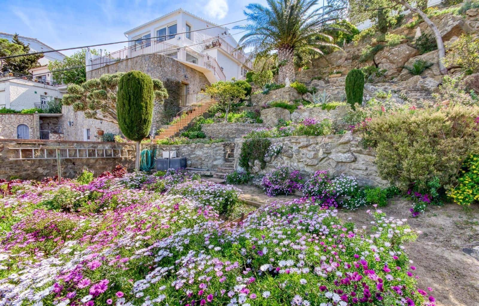 5 soverom Villa til salgs i Roses med svømmebasseng garasje - € 945 000 (Ref: 9164241)