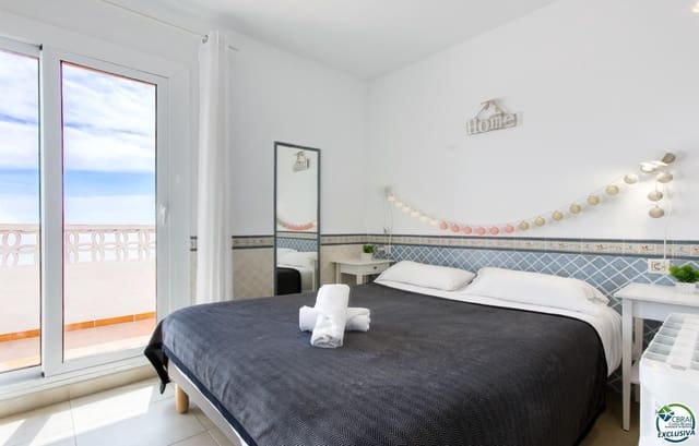 2 bedroom Villa for sale in Roses with pool garage - € 325,000 (Ref: 9164243)