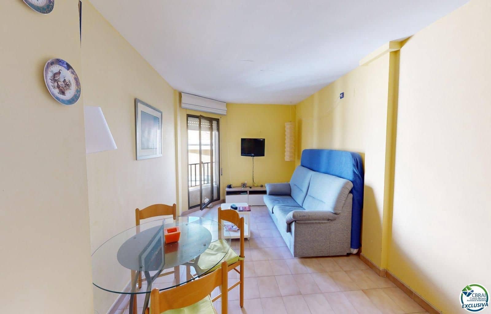 Flat for sale in Roses - € 110,000 (Ref: 9166548)
