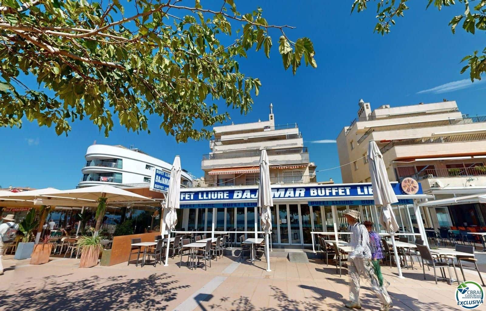 Flat for sale in Roses - € 110,000 (Ref: 9166548)