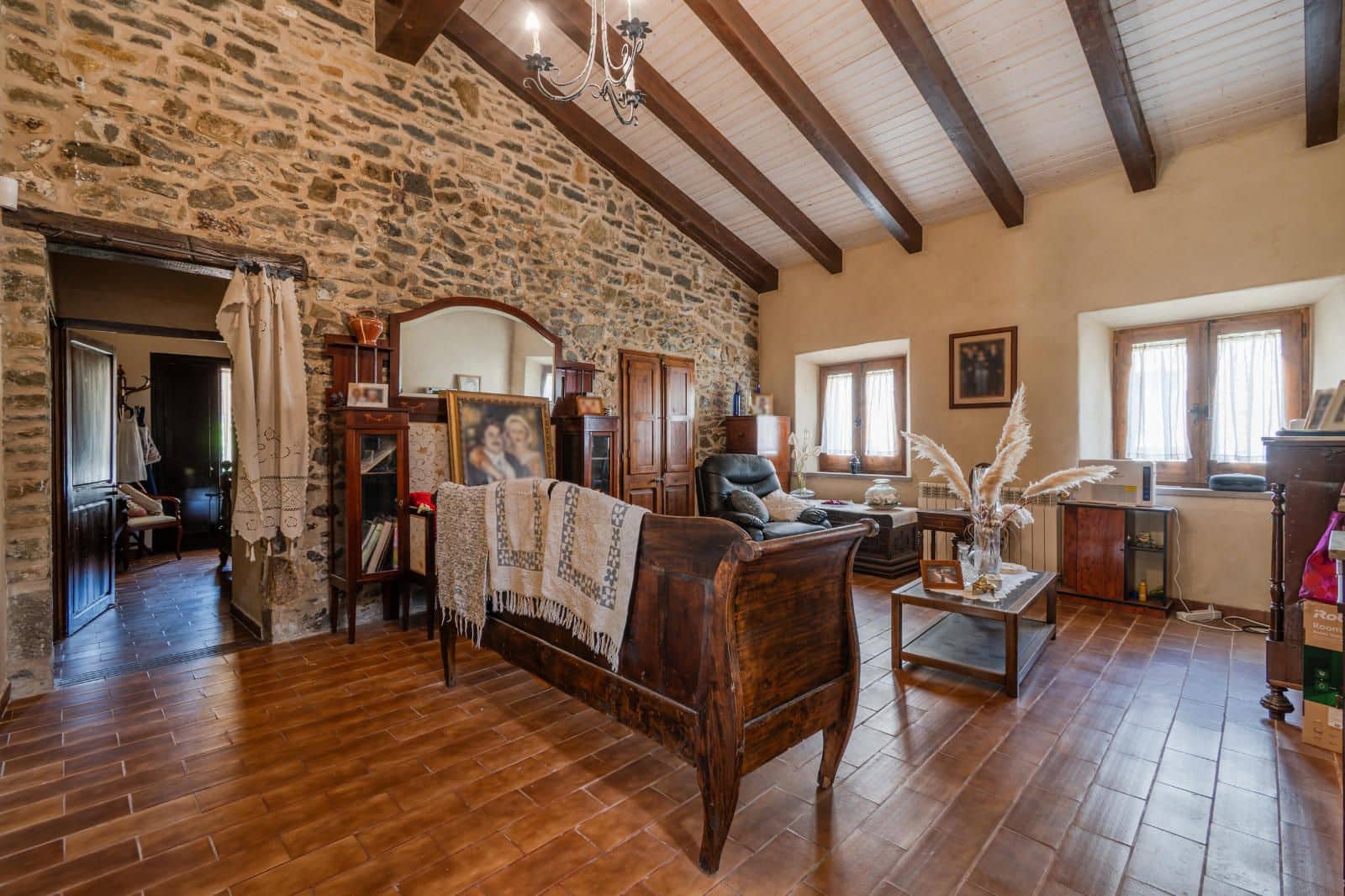 7 soveværelse Villa til salg i Sant Joan les Fonts med swimmingpool - € 840.000 (Ref: 9170671)