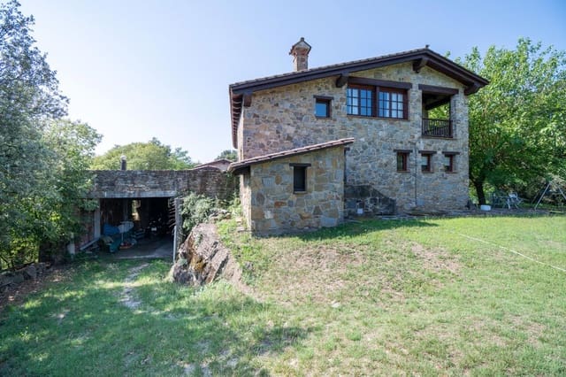 7 slaapkamer Villa te koop in Sant Joan les Fonts met zwembad - € 840.000 (Ref: 9170671)