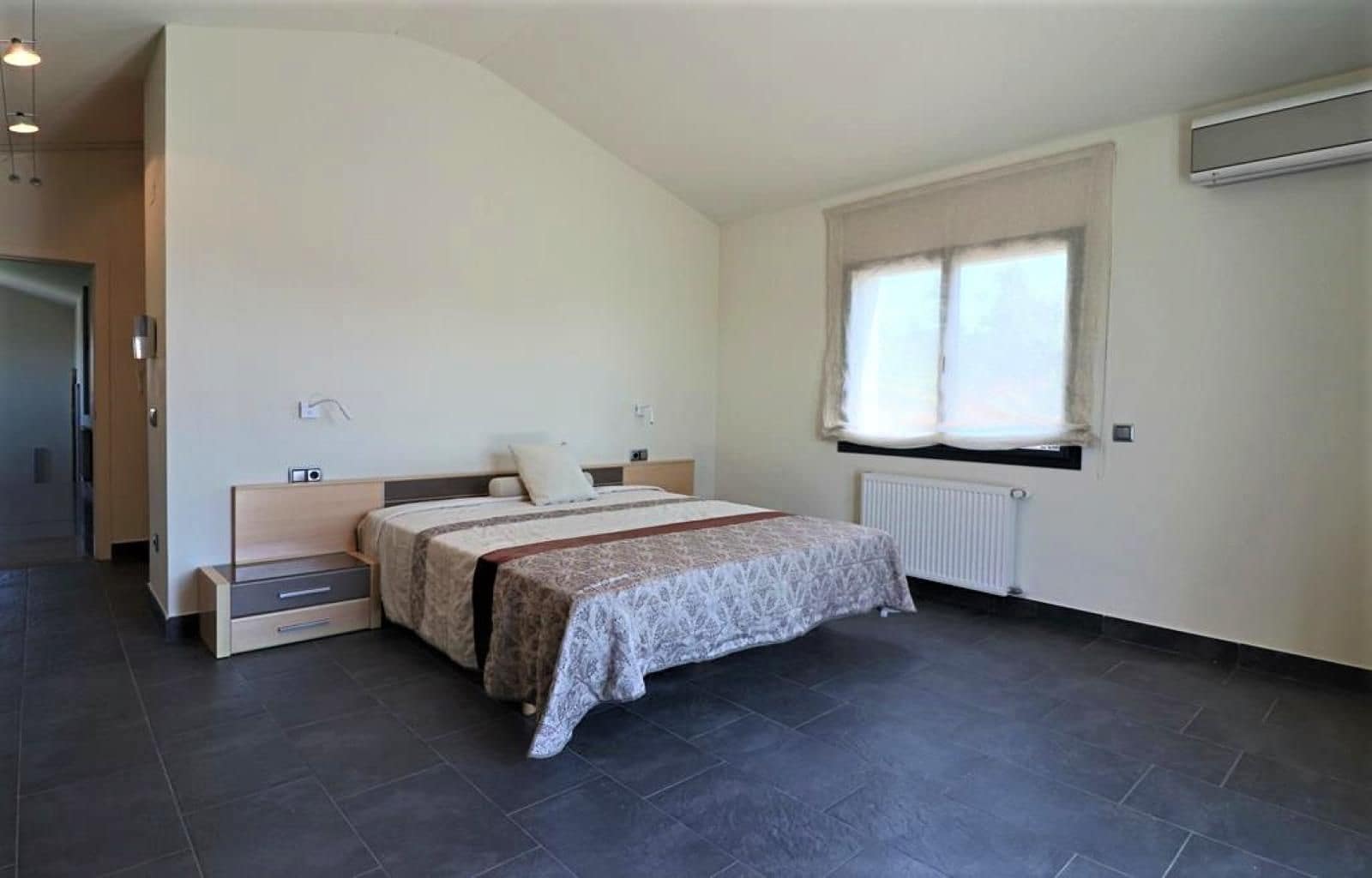 4 sypialnia Willa na sprzedaż w Peralada z basenem garażem - 950 000 € (Ref: 9189792)