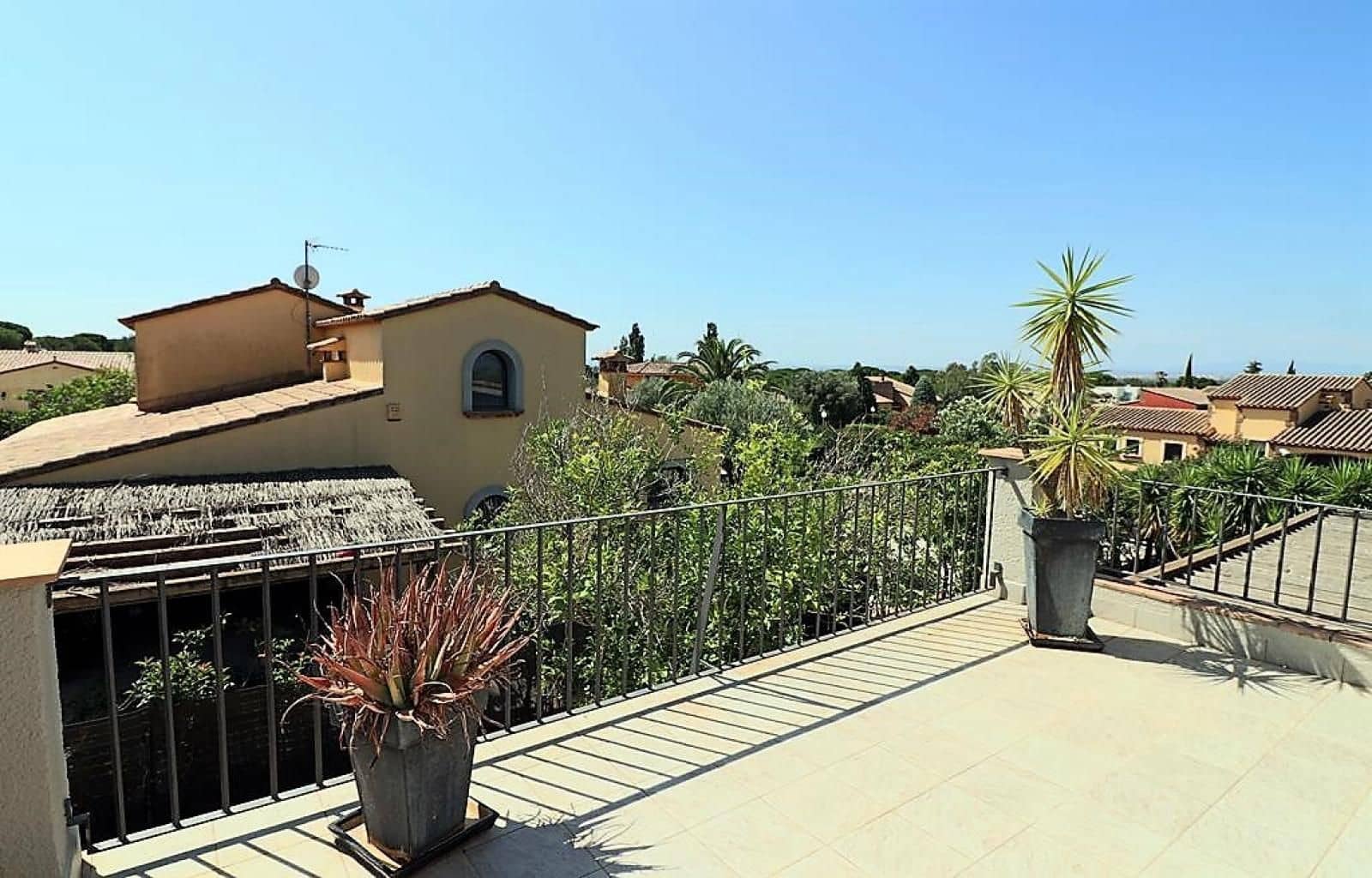 4 sypialnia Willa na sprzedaż w Peralada z basenem garażem - 950 000 € (Ref: 9189792)