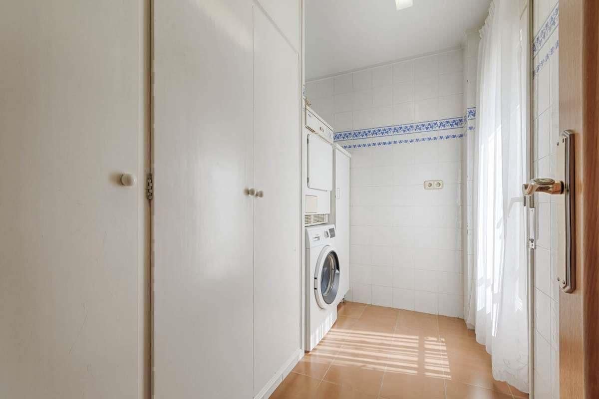 4 sypialnia Willa na sprzedaż w Roses z garażem - 635 000 € (Ref: 9189793)