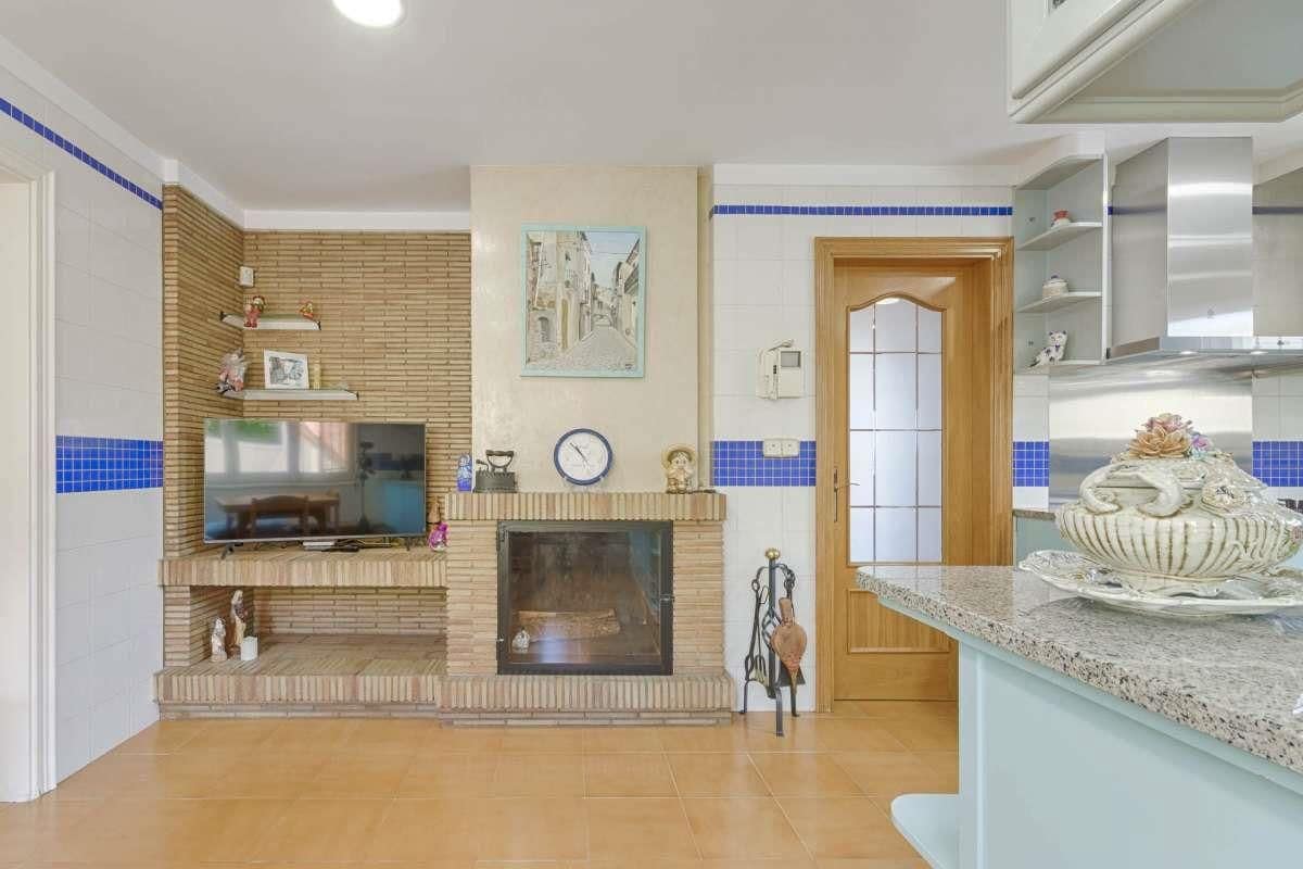 4 sypialnia Willa na sprzedaż w Roses z garażem - 635 000 € (Ref: 9189793)