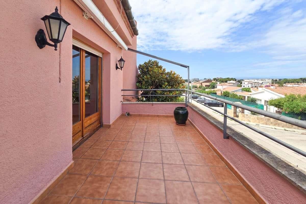 4 sypialnia Willa na sprzedaż w Roses z garażem - 635 000 € (Ref: 9189793)