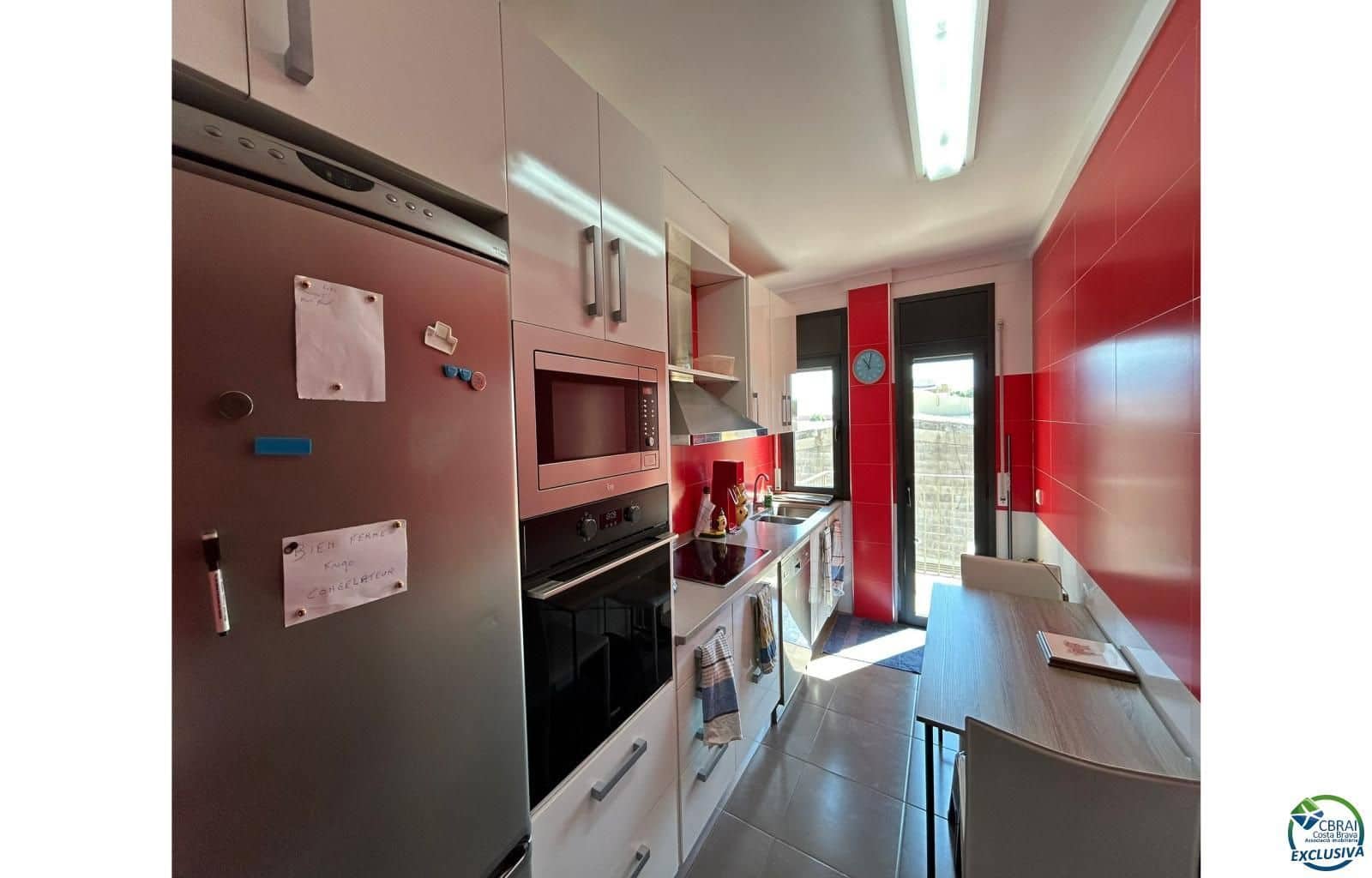 3 soverom Leilighet til salgs i Empuriabrava med garasje - € 215 000 (Ref: 9189794)