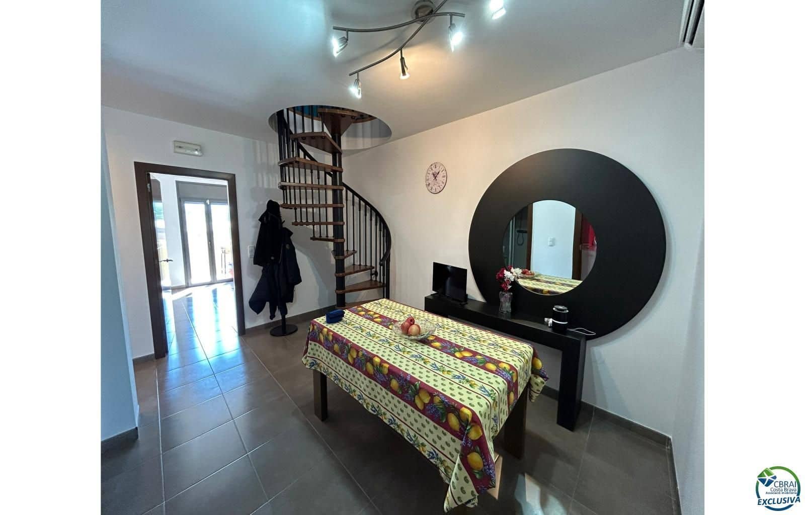 3 soverom Leilighet til salgs i Empuriabrava med garasje - € 215 000 (Ref: 9189794)