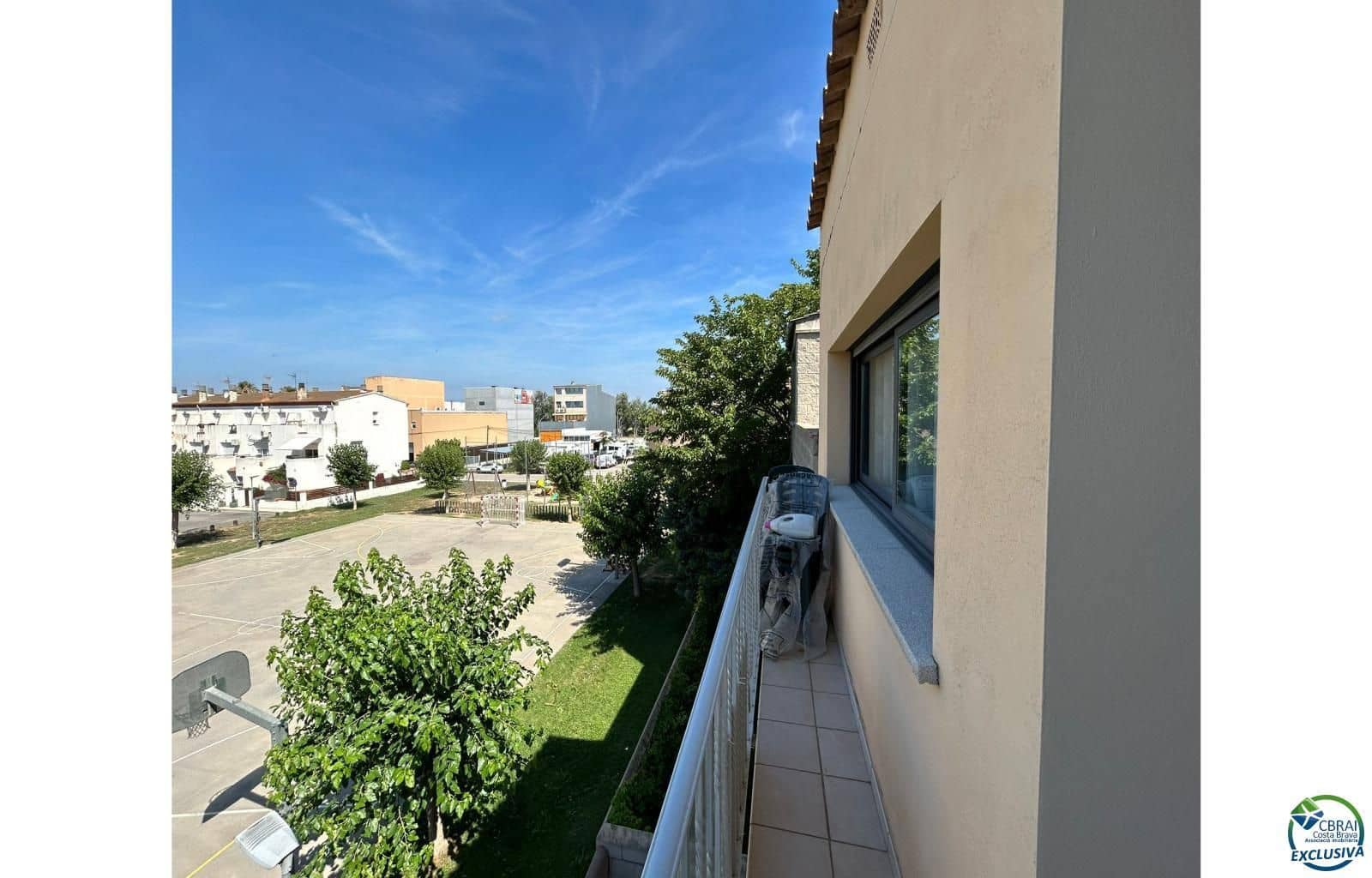 3 soverom Leilighet til salgs i Empuriabrava med garasje - € 215 000 (Ref: 9189794)