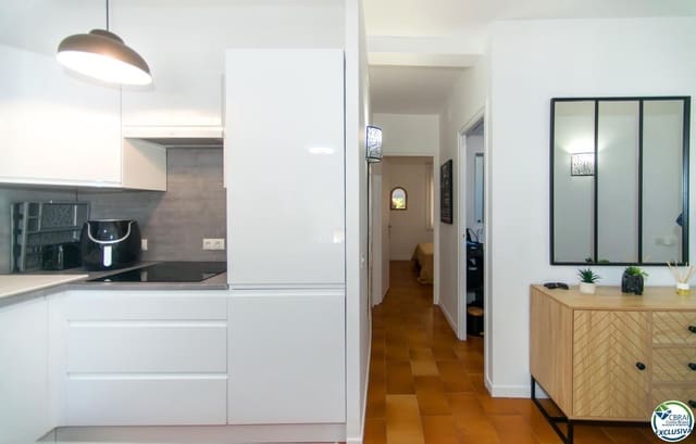 2 chambre Appartement à vendre à Empuriabrava, Castelló d'Empúries avec piscine garage - 225 000 € (Ref: 9189795)