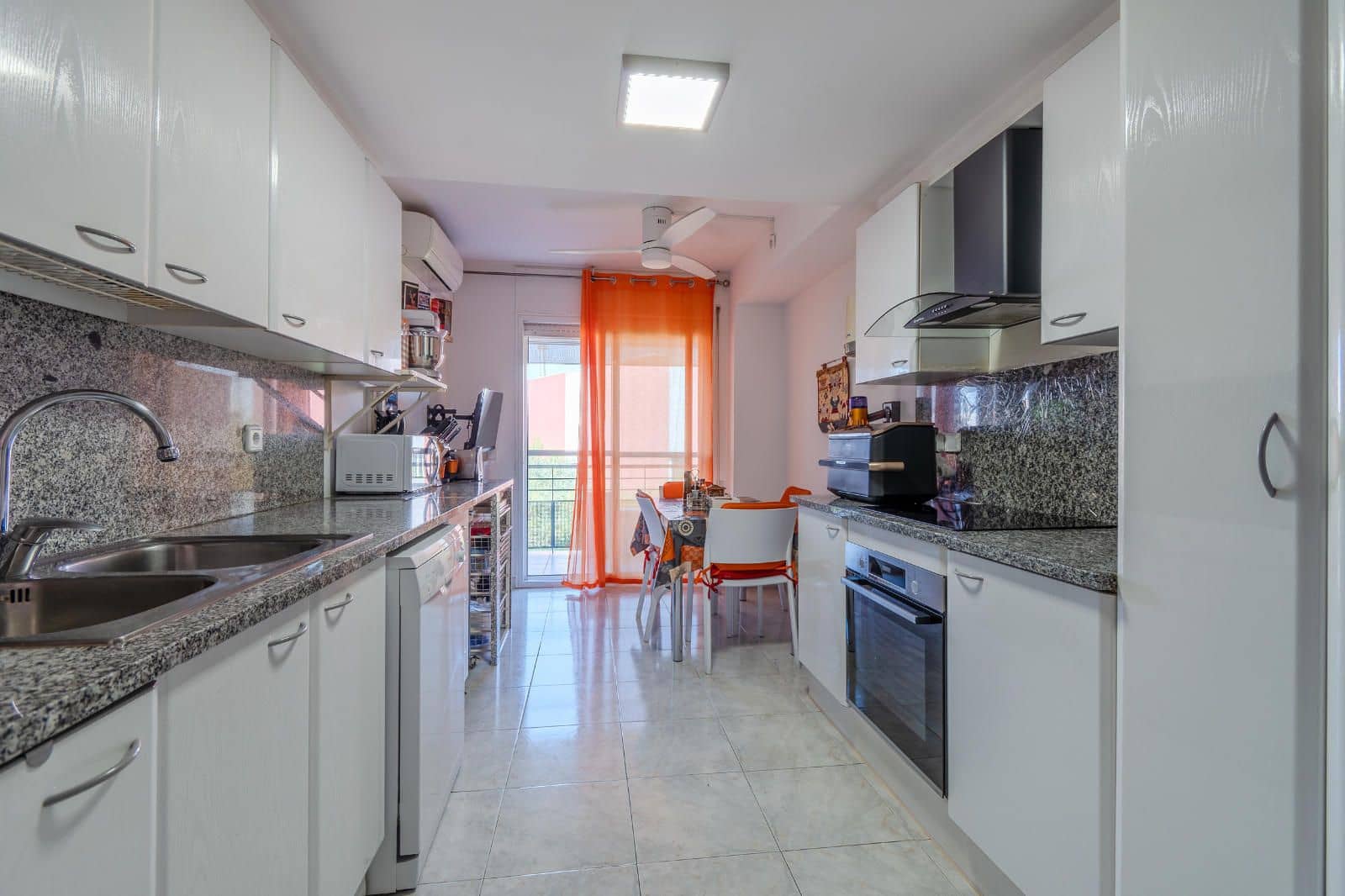 4 sypialnia Mieszkanie na sprzedaż w Miasto Girona - 484 000 € (Ref: 9193044)