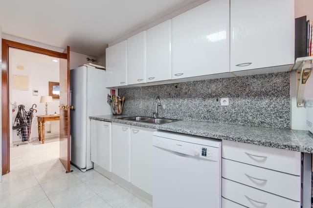 4 sypialnia Mieszkanie na sprzedaż w Miasto Girona - 484 000 € (Ref: 9193044)