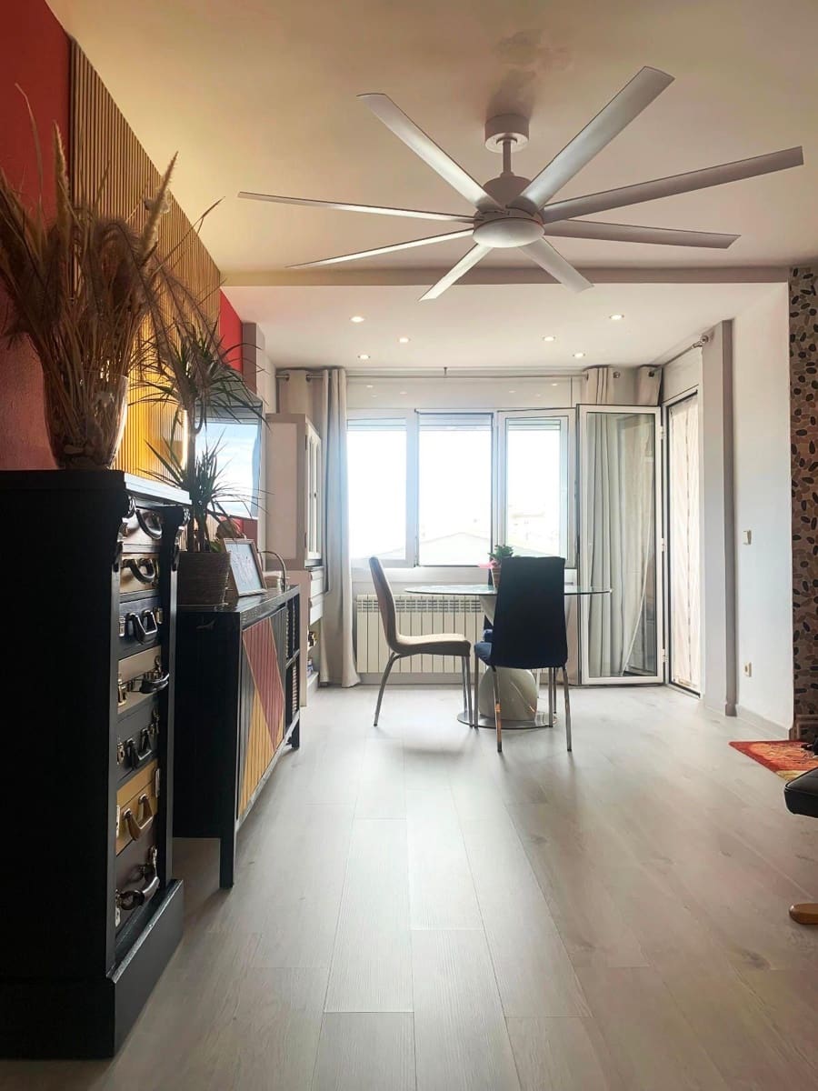 2 bedroom Flat for sale in Roses - € 287,000 (Ref: 9203271)