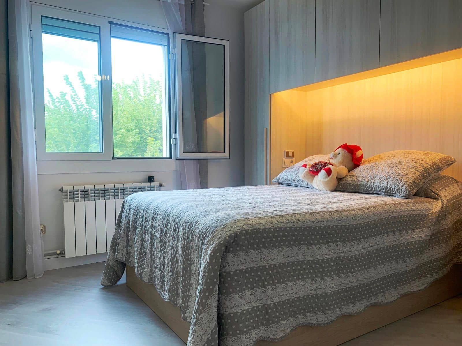 2 bedroom Flat for sale in Roses - € 287,000 (Ref: 9203271)