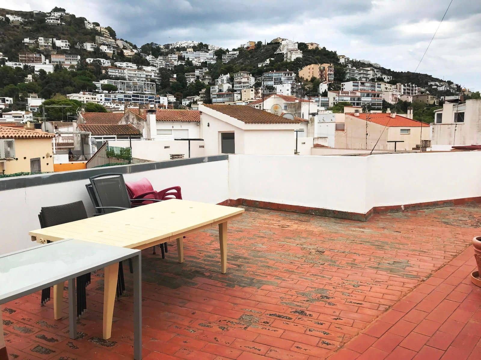 2 bedroom Flat for sale in Roses - € 287,000 (Ref: 9203271)