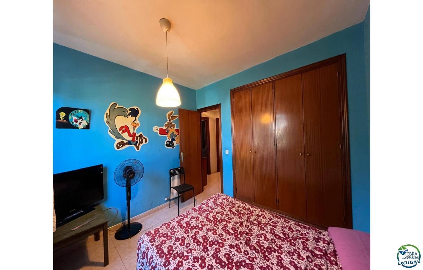 Piso de 4 habitaciones en Figueres en venta con garaje - 275.000 € (Ref: 9210414)