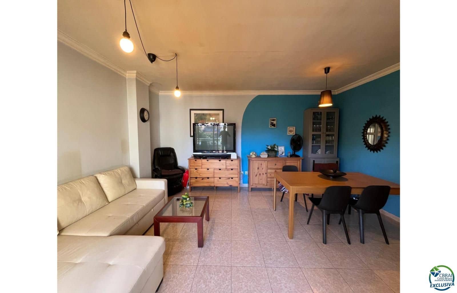 Piso de 4 habitaciones en Figueres en venta con garaje - 275.000 € (Ref: 9210414)