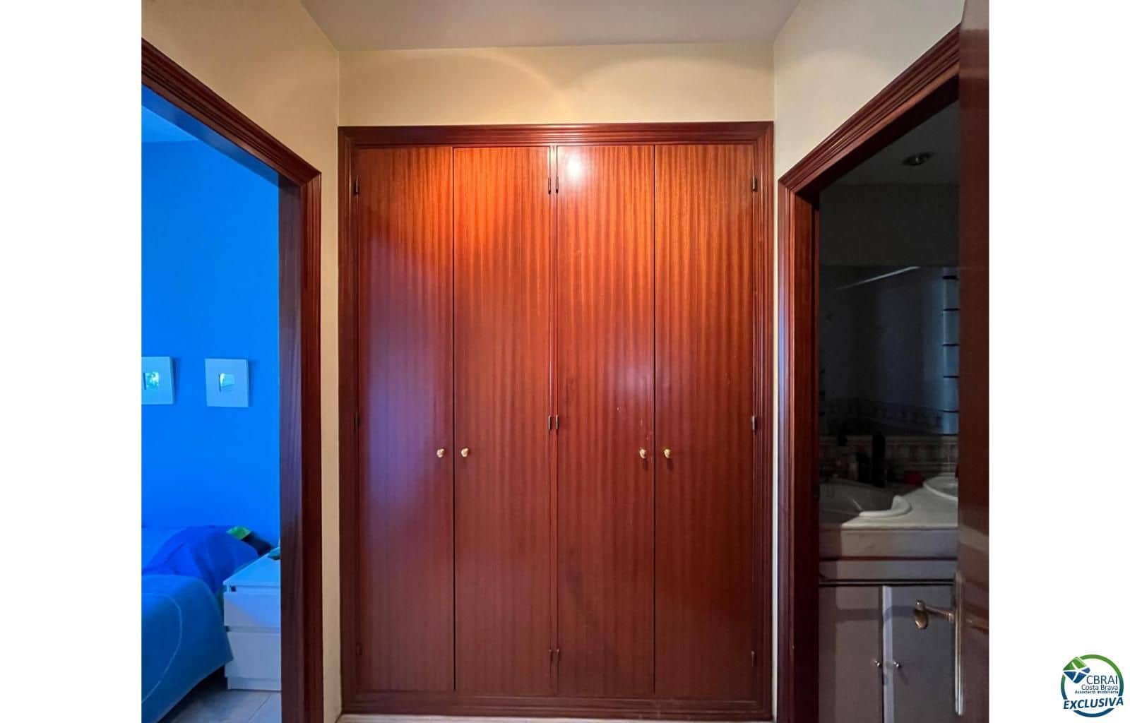 Piso de 4 habitaciones en Figueres en venta con garaje - 275.000 € (Ref: 9210414)