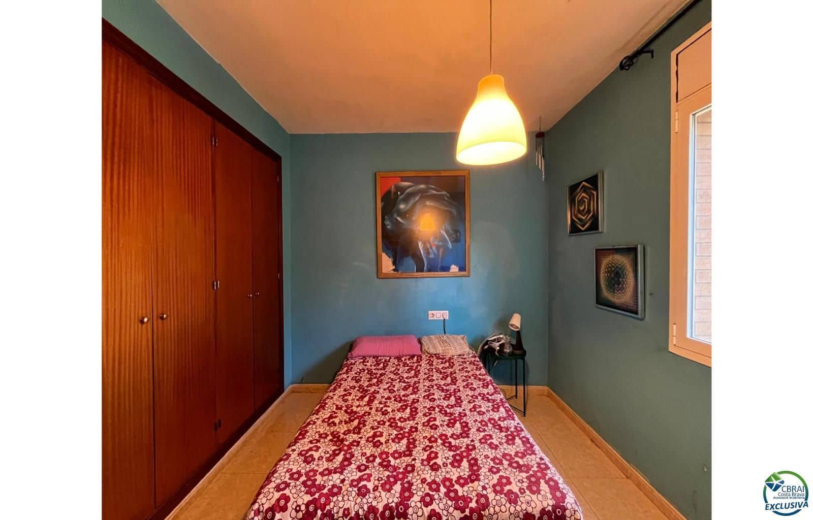 Piso de 4 habitaciones en Figueres en venta con garaje - 275.000 € (Ref: 9210414)