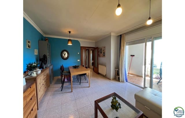 Piso de 4 habitaciones en Figueres en venta con garaje - 275.000 € (Ref: 9210414)