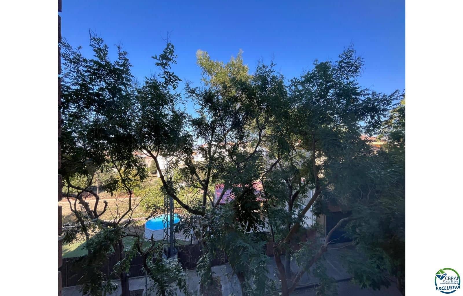 Piso de 4 habitaciones en Figueres en venta con garaje - 275.000 € (Ref: 9210414)