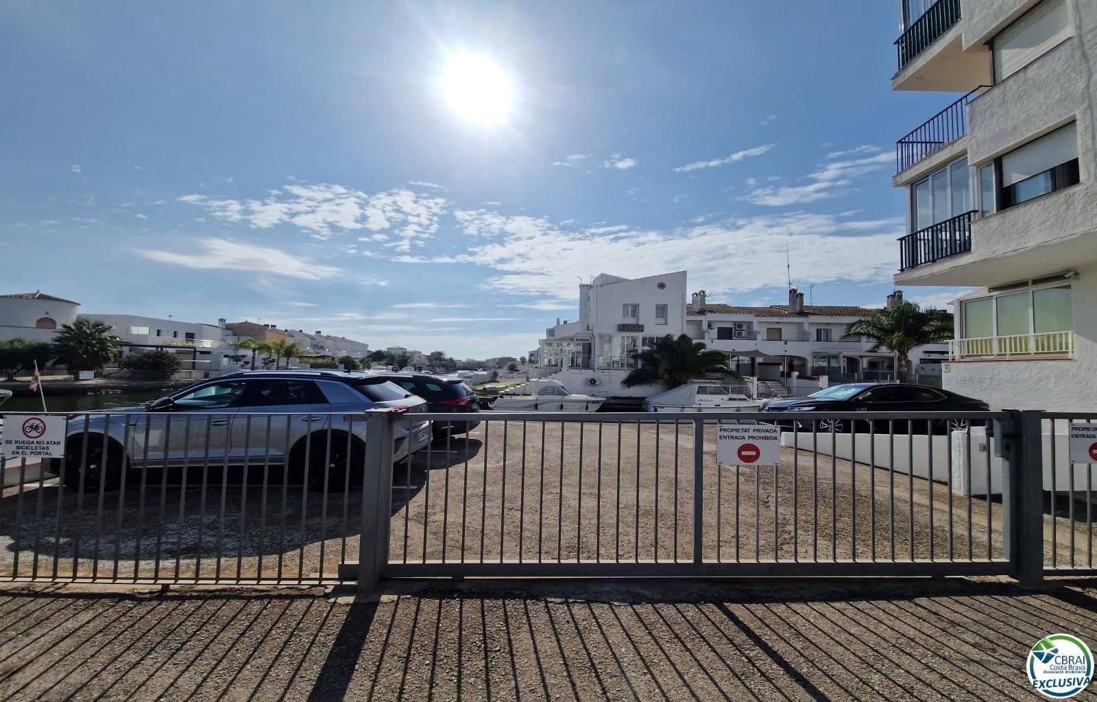 2 makuuhuone Asunto myytävänä paikassa Empuriabrava mukana 
autotalli - 299 000 € (Ref: 9216054)