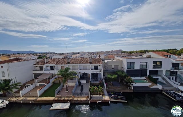 2 soveværelse Lejlighed til salg i Empuriabrava, Castelló d'Empúries med garage - € 299.000 (Ref: 9216054)