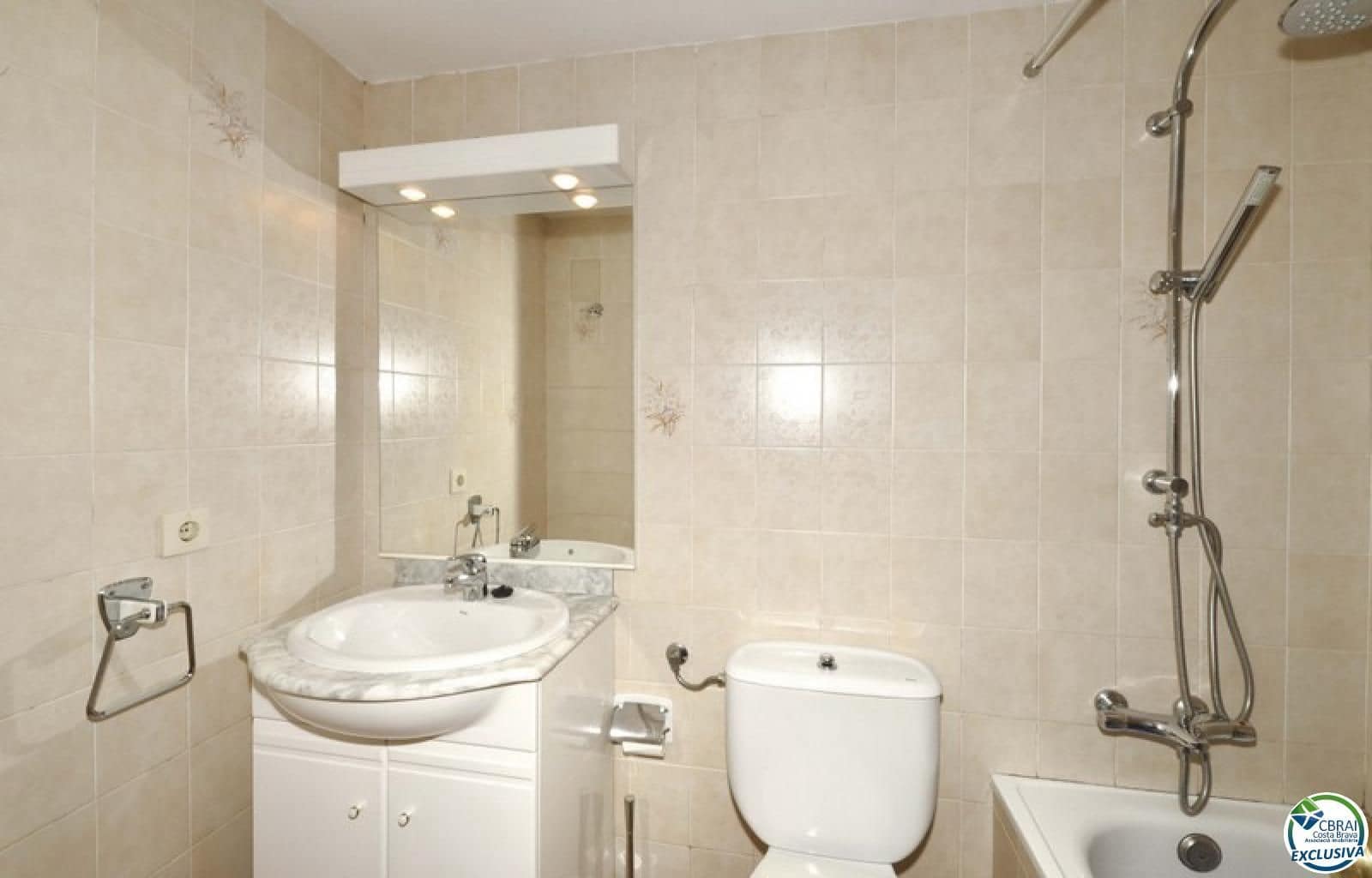 1 bedroom Flat for sale in Empuriabrava - € 110,000 (Ref: 9228055)