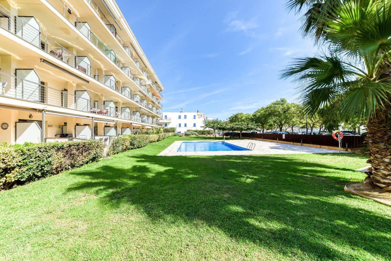 2 soveværelse Lejlighed til salg i Roses med swimmingpool garage - € 480.000 (Ref: 9267649)