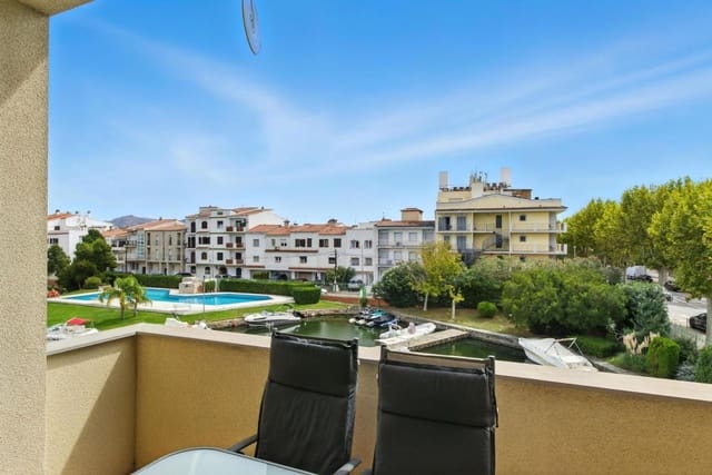 2 sovrum Lägenhet till salu i Empuriabrava, Castelló d'Empúries med pool - 225 000 € (Ref: 9267652)