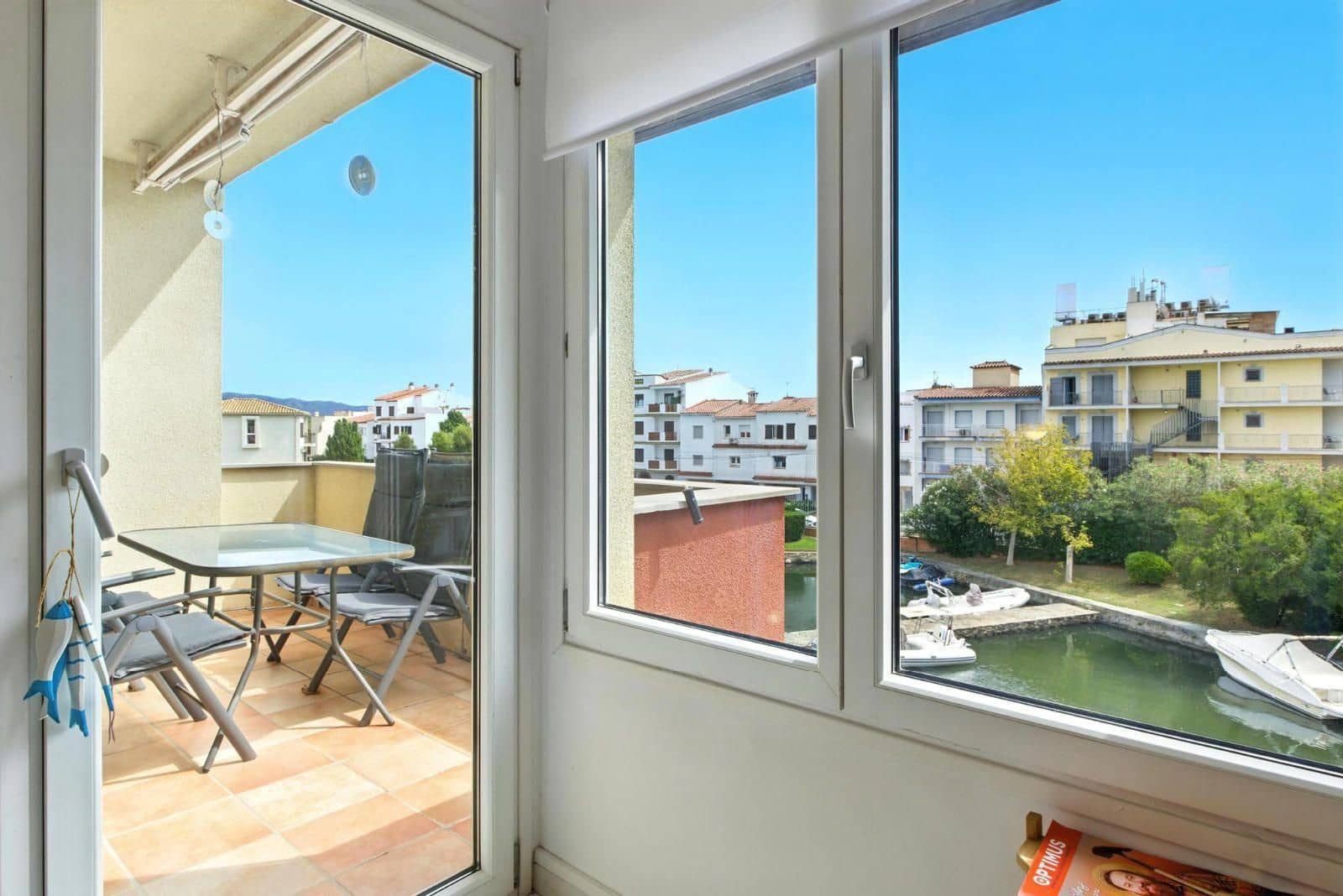 2 sovrum Lägenhet till salu i Empuriabrava med pool - 225 000 € (Ref: 9267652)