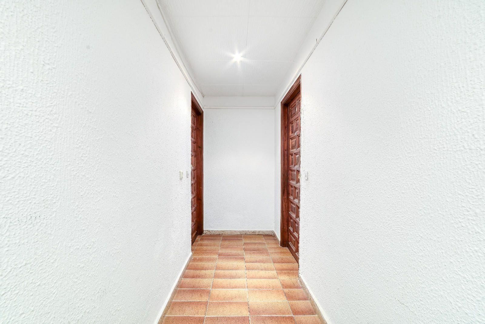 Flat for sale in Empuriabrava - € 99,500 (Ref: 9272980)