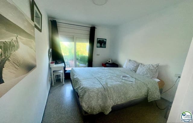 2 bedroom Flat for sale in Empuriabrava, Castelló d'Empúries - € 182,000 (Ref: 9279686)