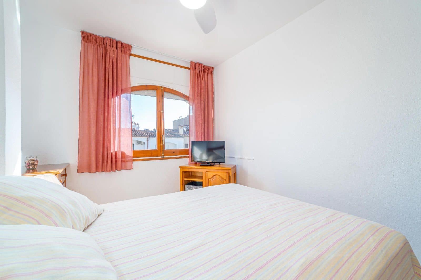 2 Zimmer Wohnung zu verkaufen in Empuriabrava mit Garage - 275.000 € (Ref: 9285711)