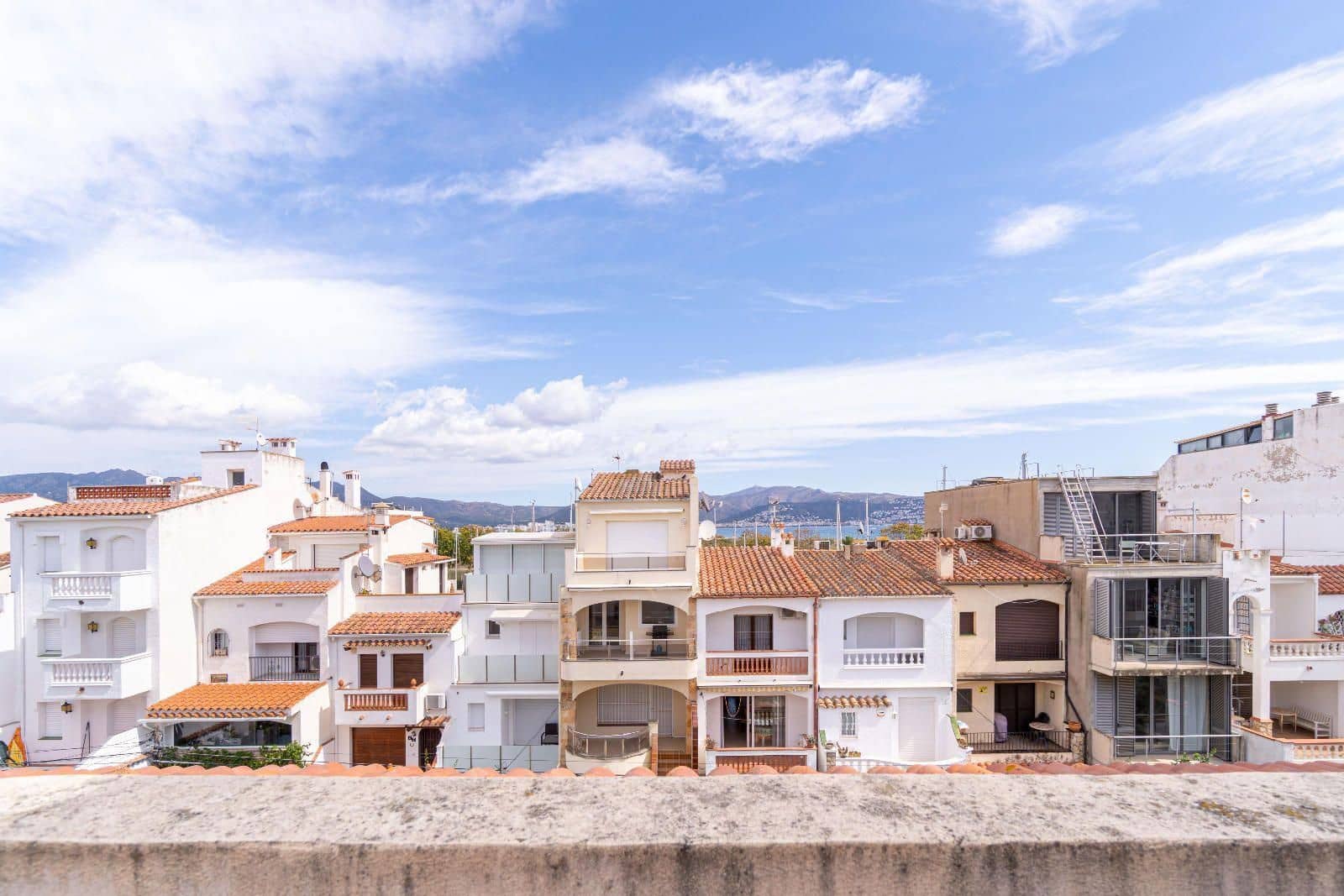 2 Zimmer Wohnung zu verkaufen in Empuriabrava mit Garage - 275.000 € (Ref: 9285711)