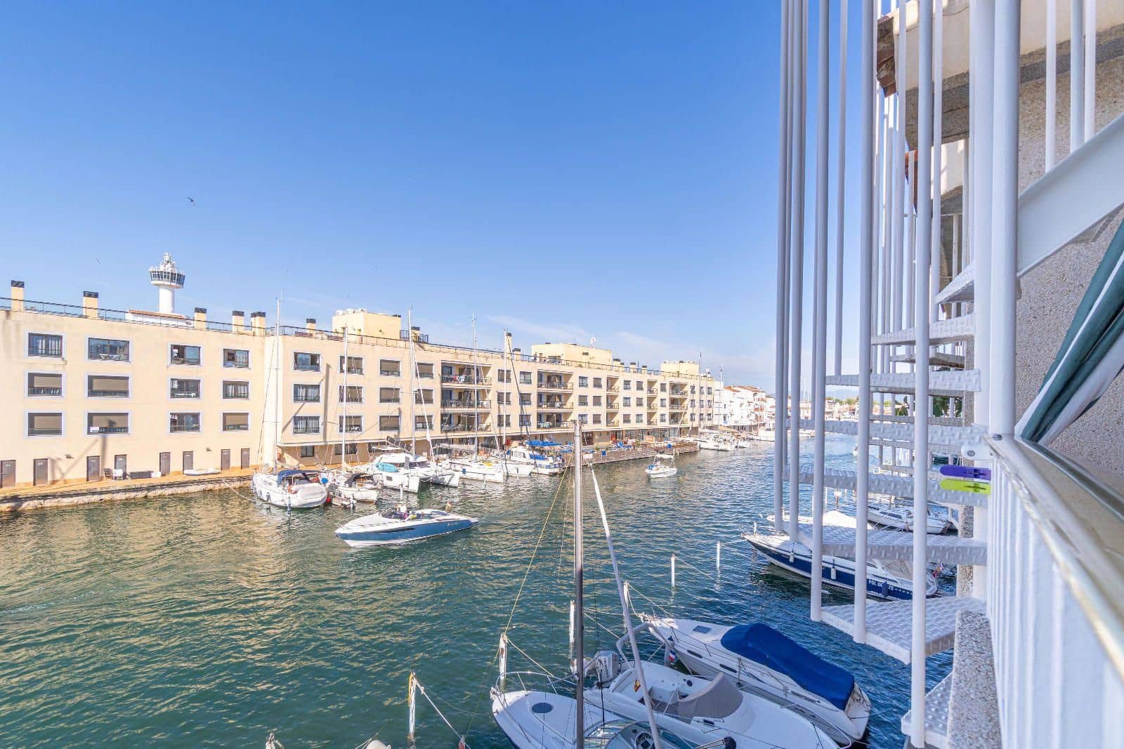 2 Zimmer Wohnung zu verkaufen in Empuriabrava mit Garage - 275.000 € (Ref: 9285711)