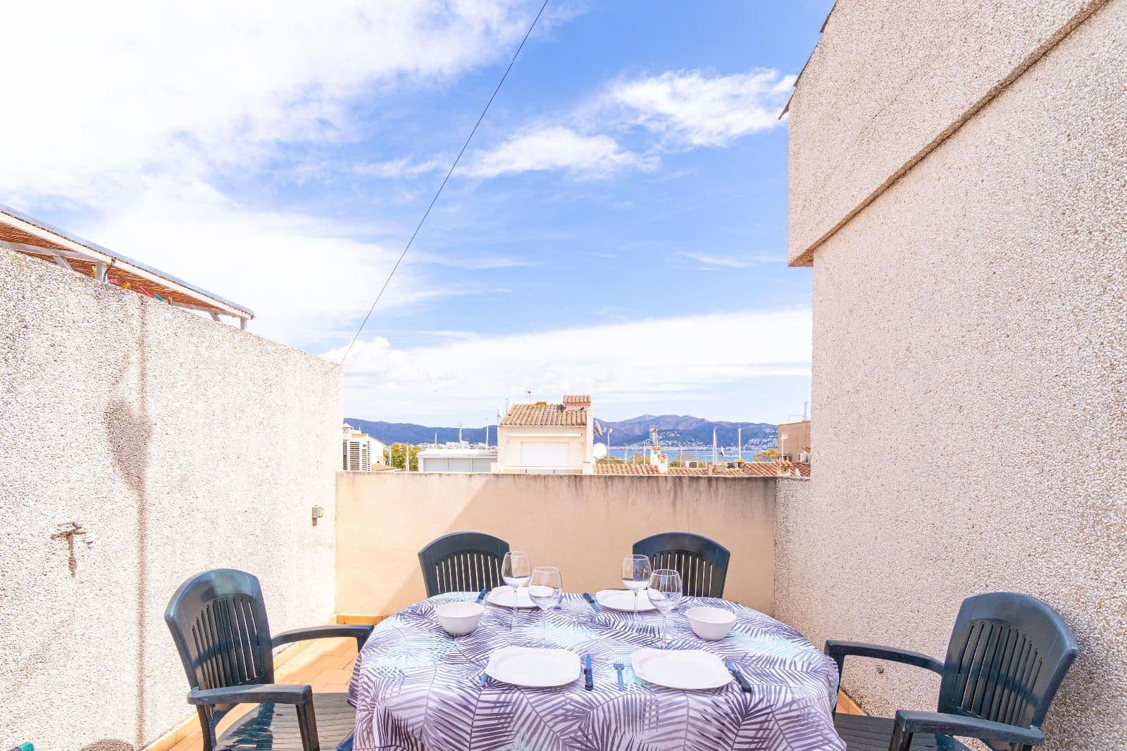 2 Zimmer Wohnung zu verkaufen in Empuriabrava mit Garage - 275.000 € (Ref: 9285711)