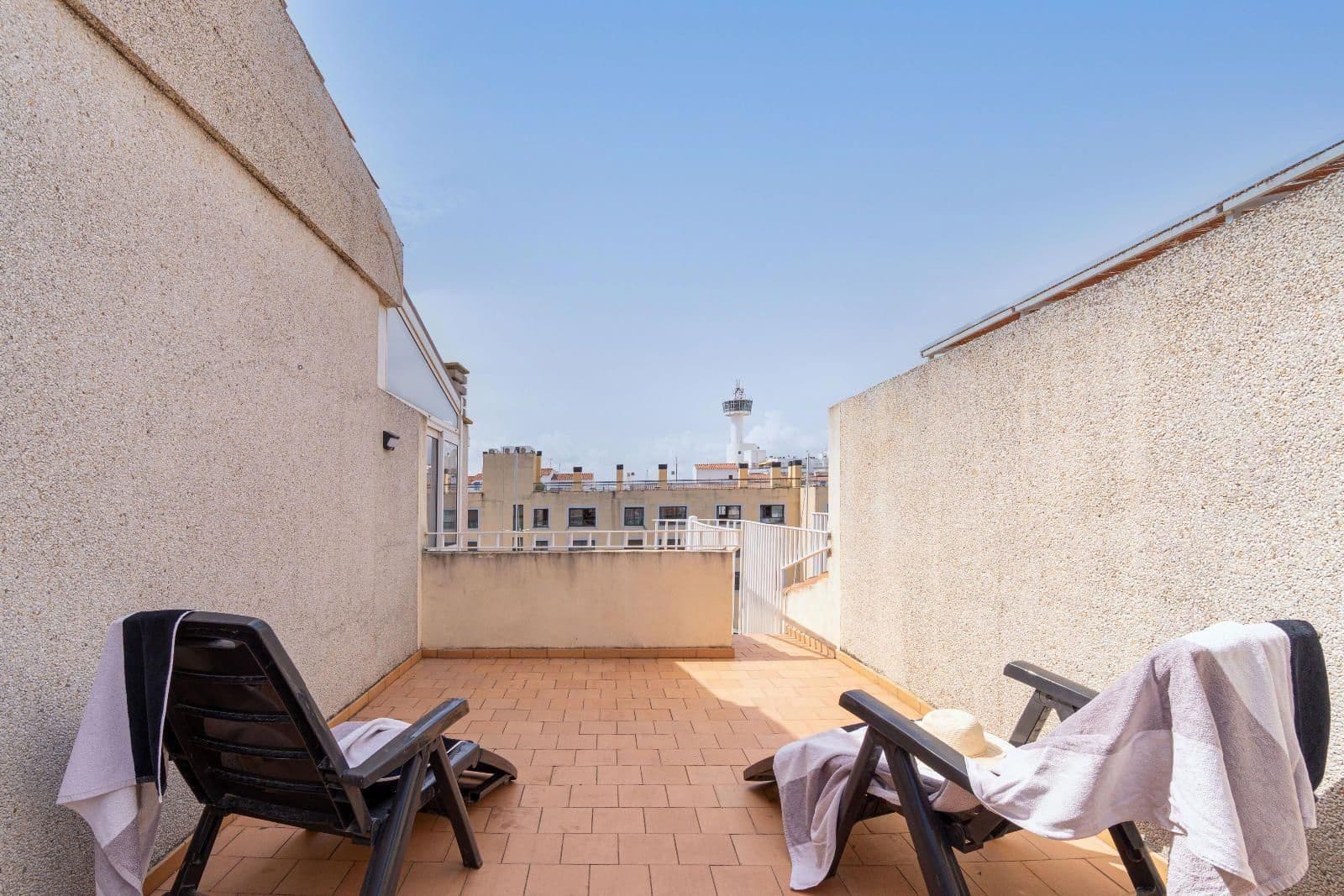 2 Zimmer Wohnung zu verkaufen in Empuriabrava mit Garage - 275.000 € (Ref: 9285711)