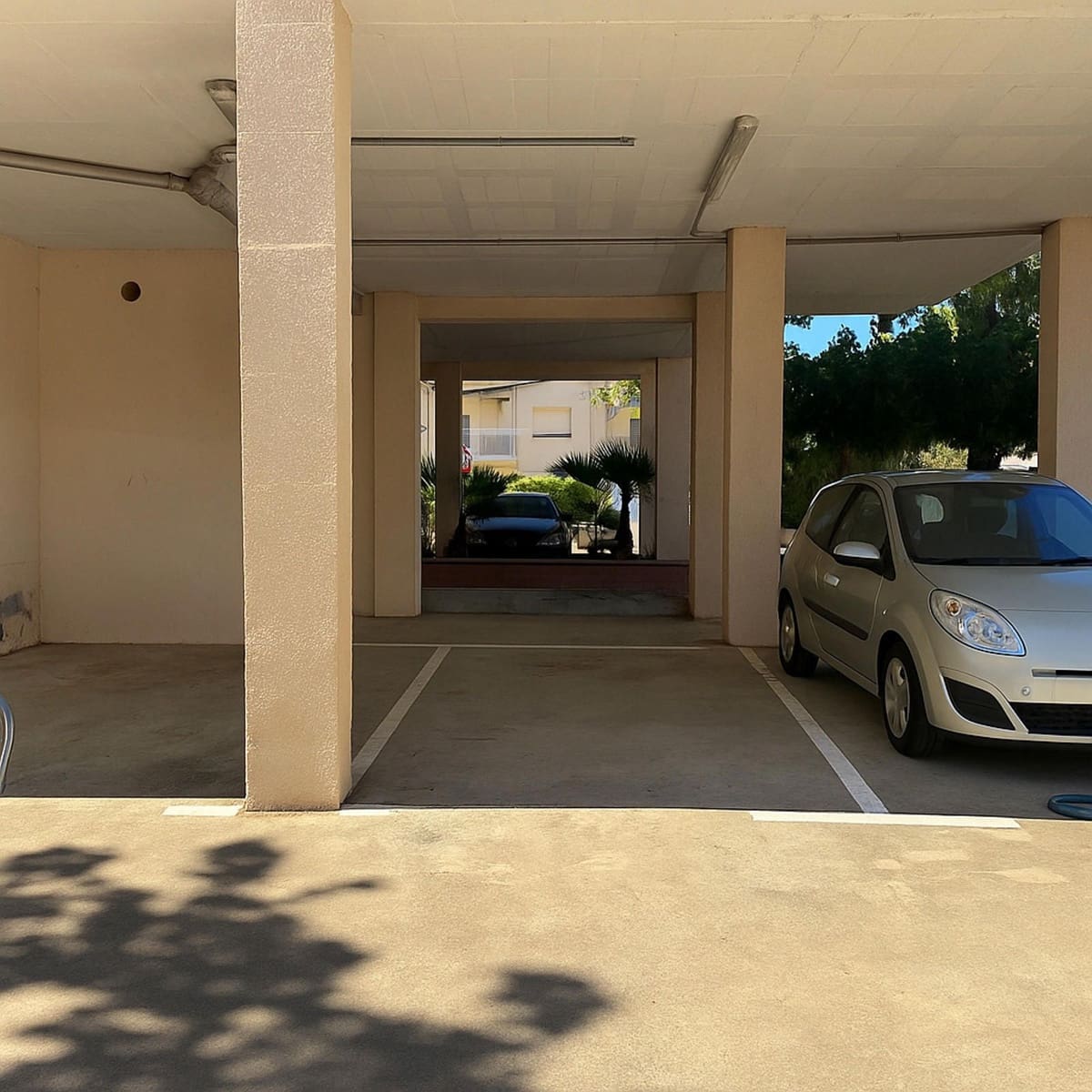 2 bedroom Flat for sale in Roses with garage - € 184,000 (Ref: 9302029)