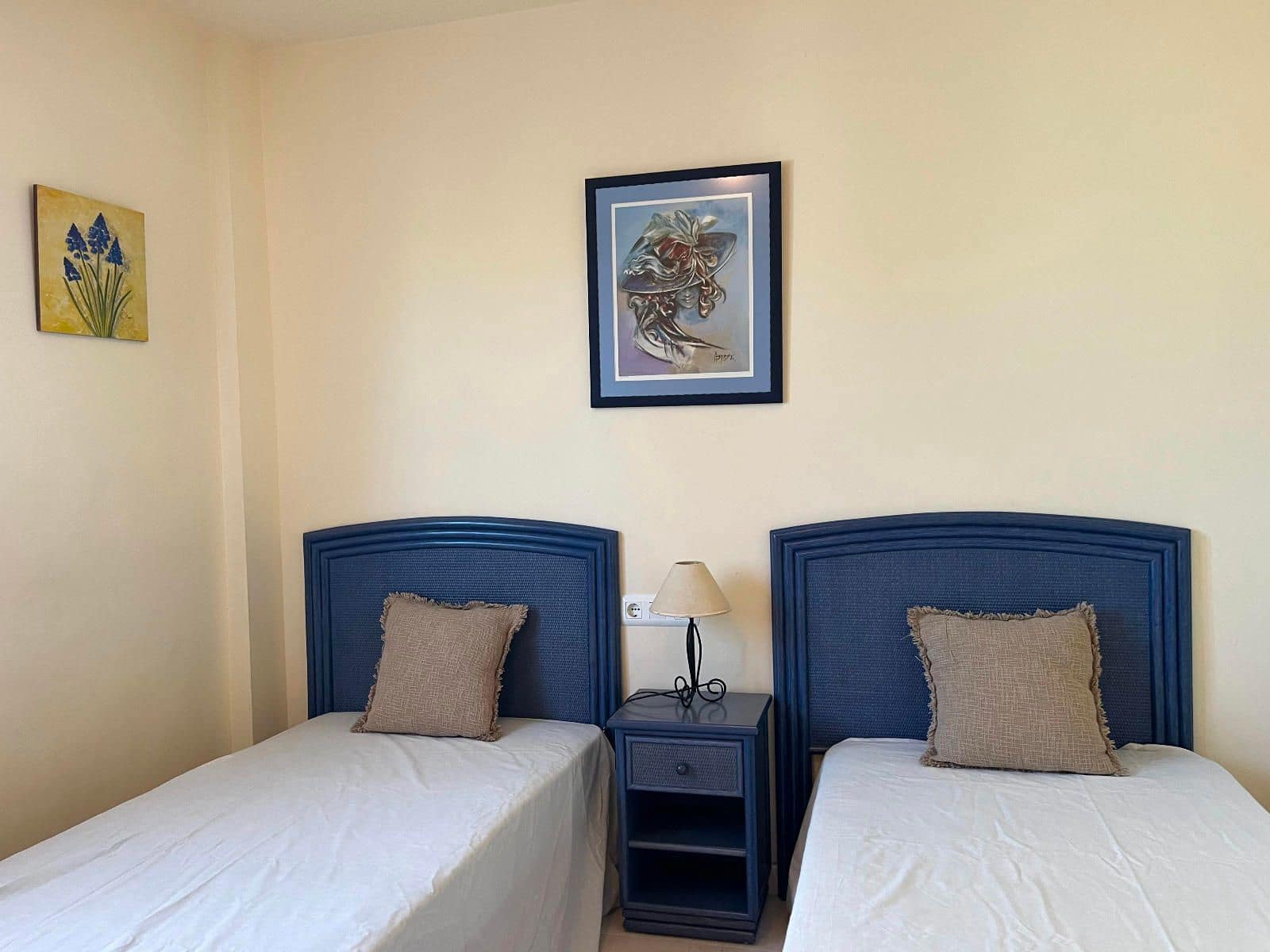 2 bedroom Flat for sale in Roses with garage - € 184,000 (Ref: 9302029)