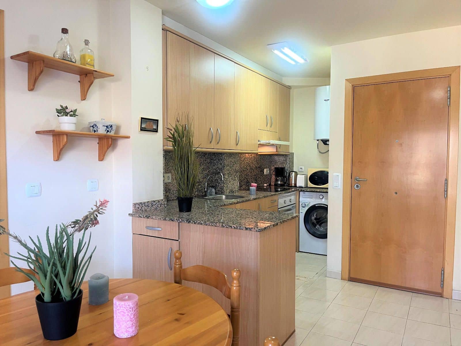 2 bedroom Flat for sale in Roses with garage - € 184,000 (Ref: 9302029)