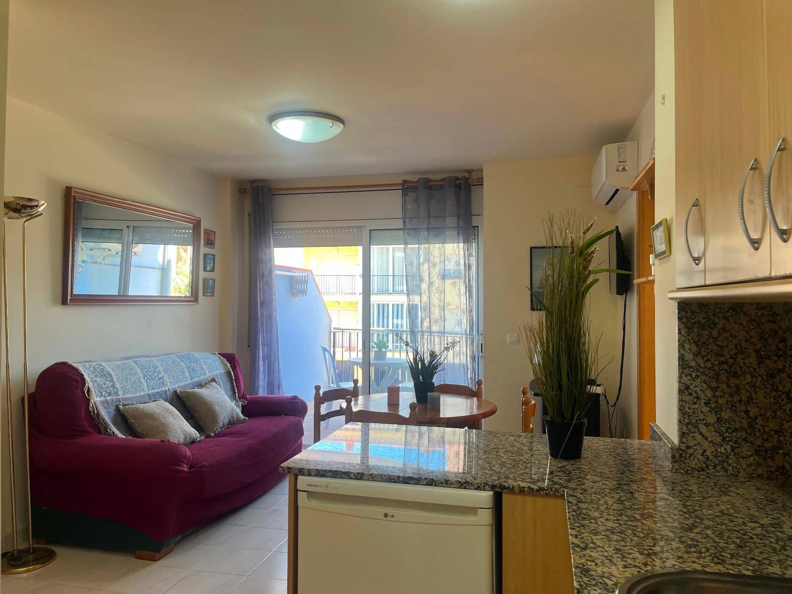 2 bedroom Flat for sale in Roses with garage - € 184,000 (Ref: 9302029)