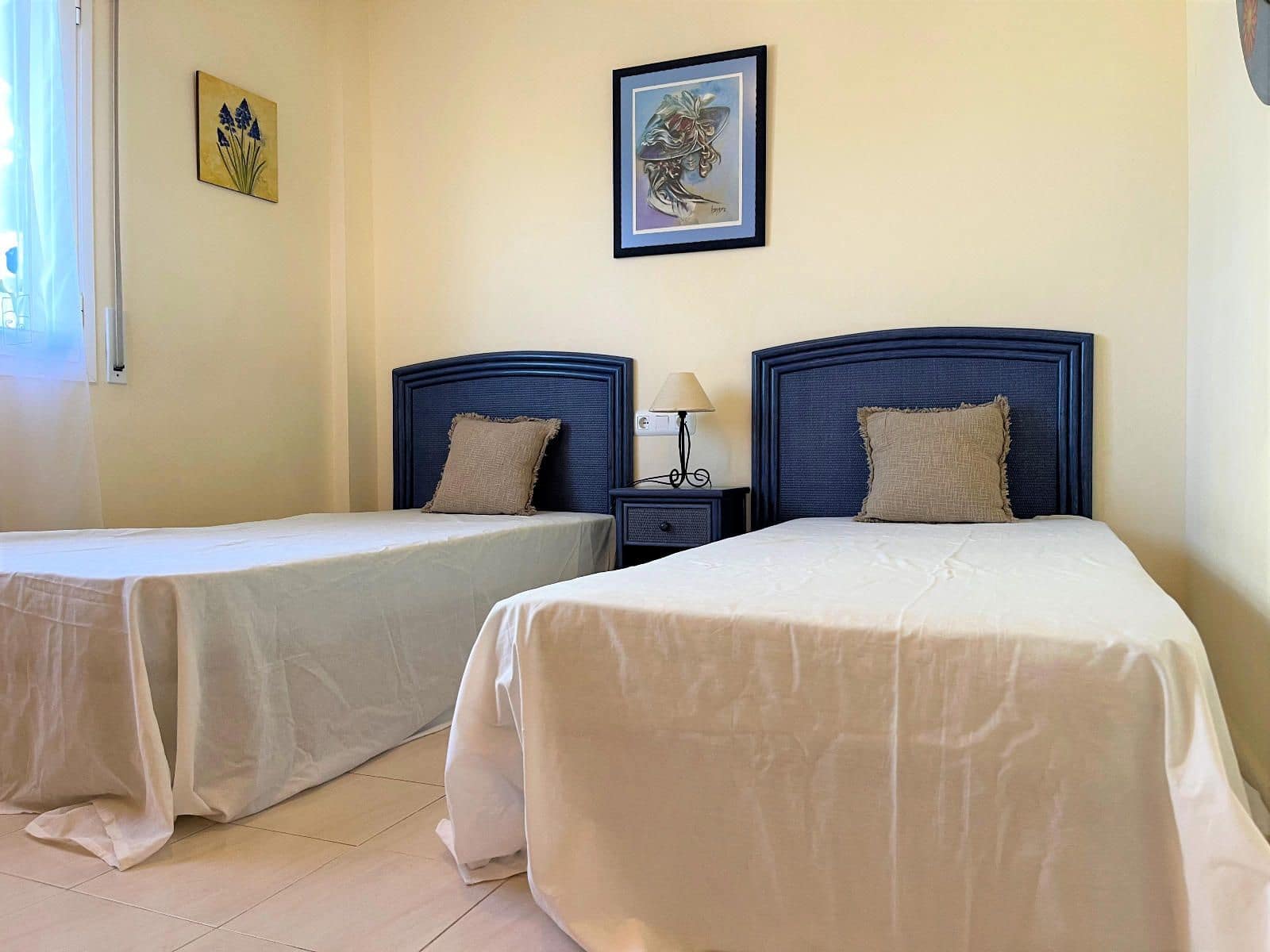 2 bedroom Flat for sale in Roses with garage - € 184,000 (Ref: 9302029)