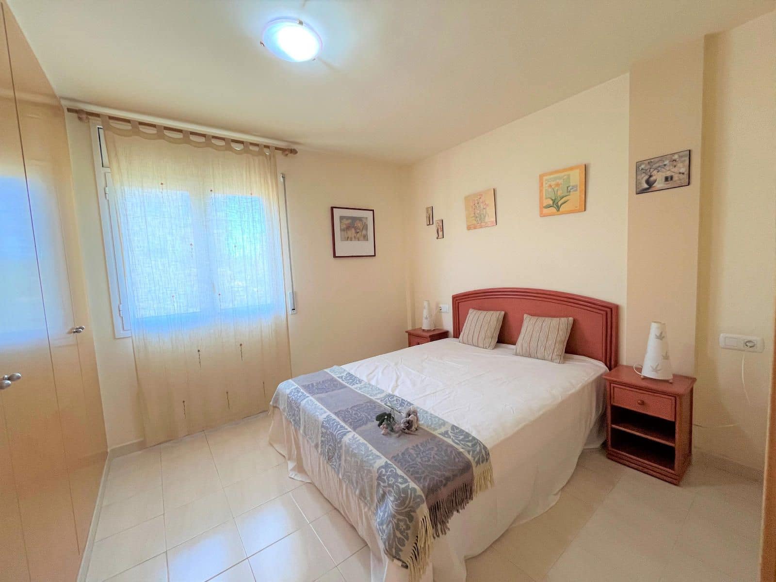 2 bedroom Flat for sale in Roses with garage - € 184,000 (Ref: 9302029)