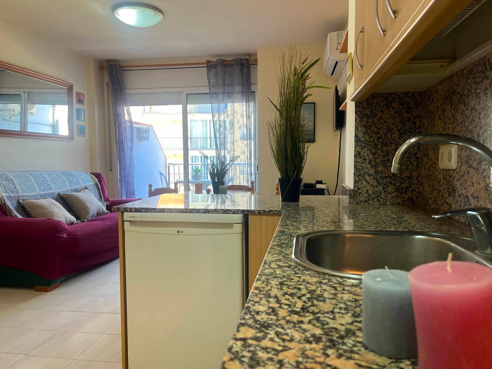 2 bedroom Flat for sale in Roses with garage - € 184,000 (Ref: 9302029)